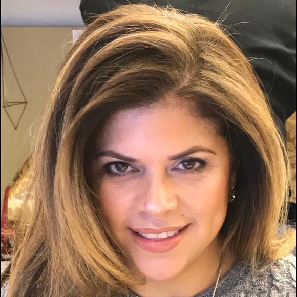 Meet your Posher, Abby - Picture 1 of 1